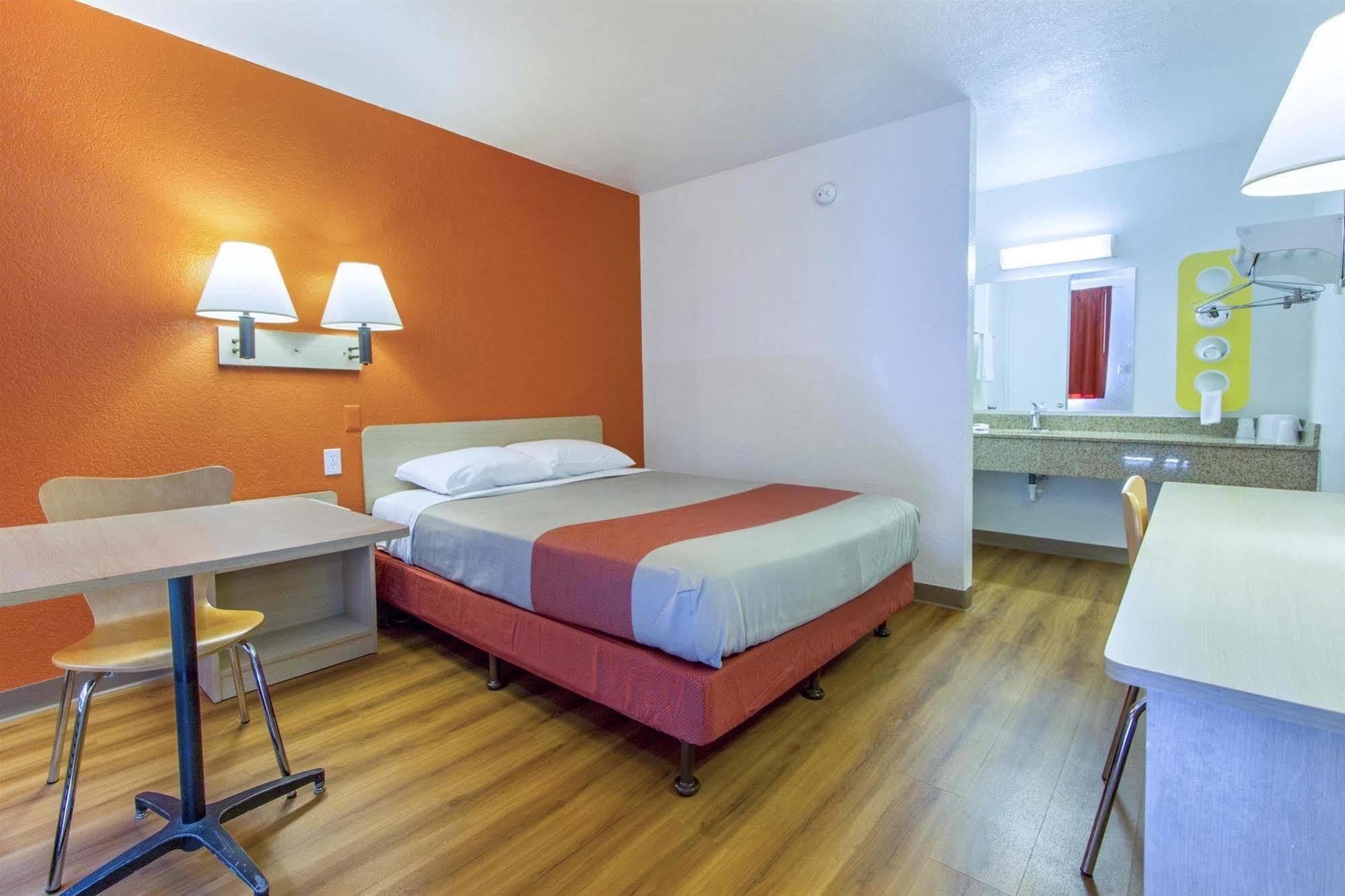 Phoenix Inn Buitenkant foto
